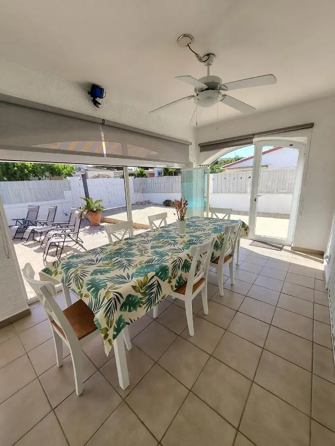 Torredembarra Cosy, Well Equipped House, 5 Min. From The Beach